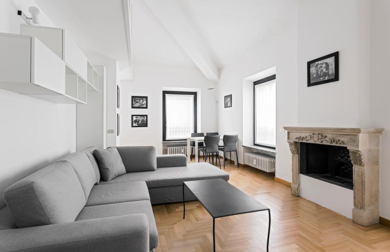 Living Brera, A Unique Experience - Vicolo Fiori Apartment Milano Exterior foto